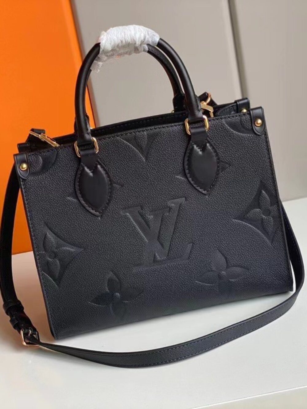 👋Louis Vuitton Onthego MM Empr einte Black Tote